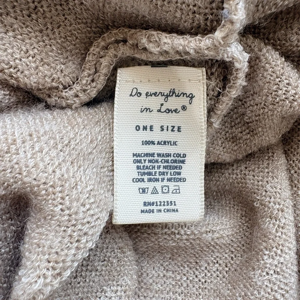Do Everything In Love Sweater‎ One Size Poncho Ruffle Neutral Boho Minimalist - Picture 5 of 10